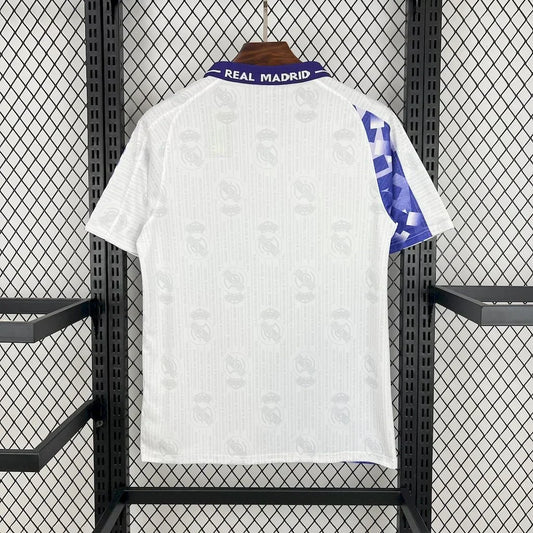 Maillot rétro extérieur du Real Madrid 1996/1997