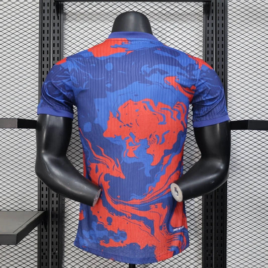 Maglia in edizione limitata "Vortice Elettrico" del Barcellona