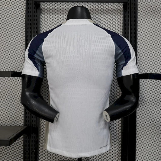 Divisa casalinga del Tottenham 2025/2026