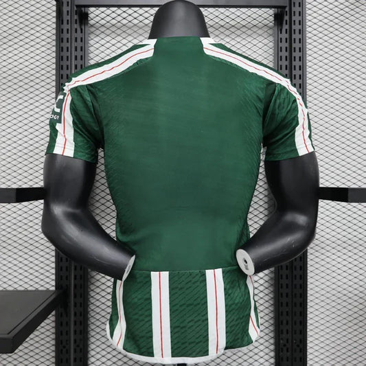 Kit da trasferta Manchester United 2023/2024