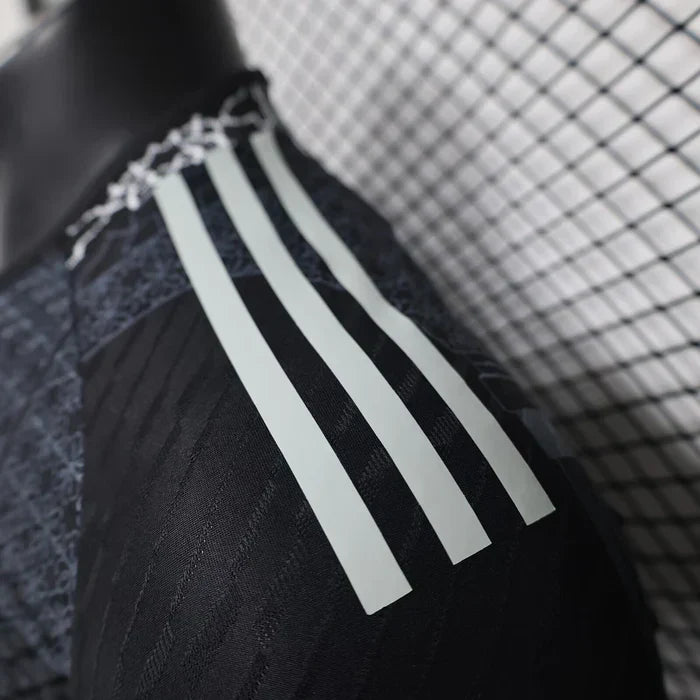 Maglia in edizione limitata "Mosaic Heritage" nera del Real Madrid