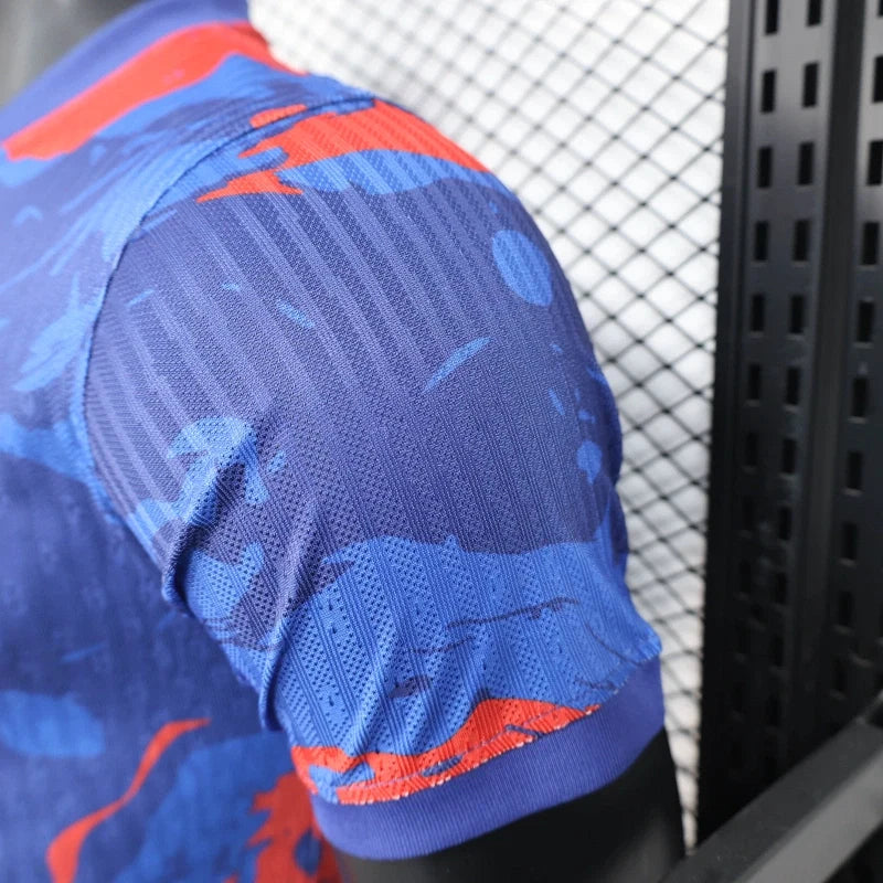 Maillot en édition limitée "Electric Swirl" du FC Barcelone