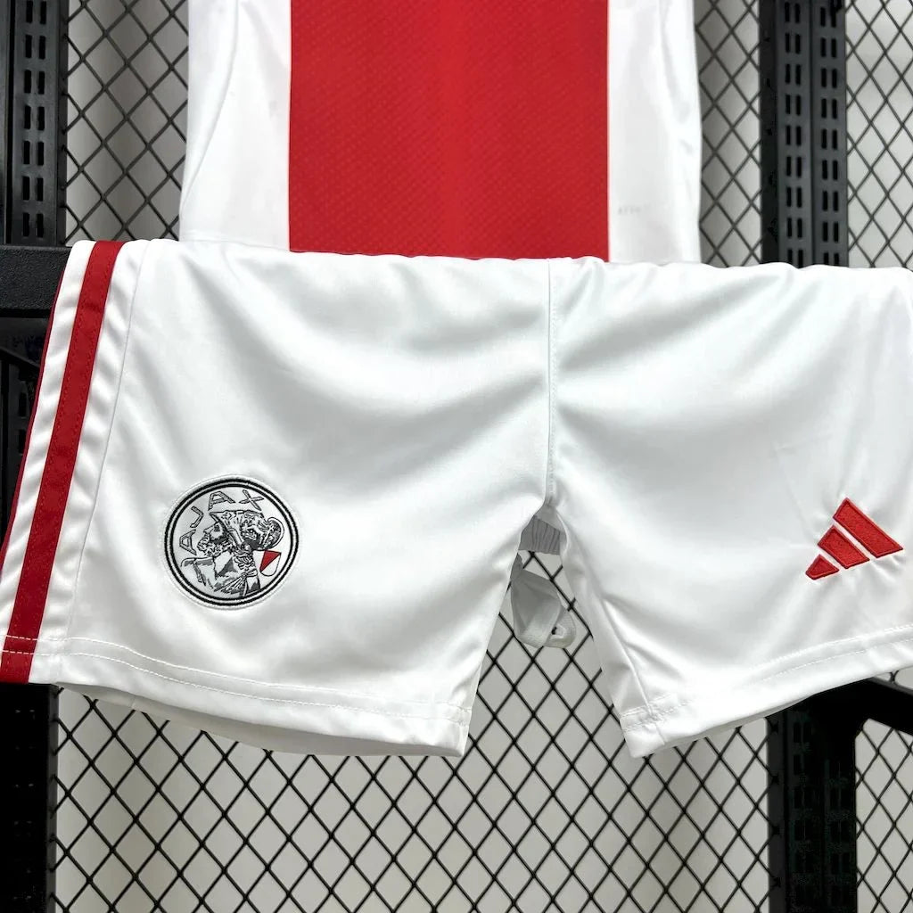 Maillot domicile Ajax 2025/2026 taille enfant