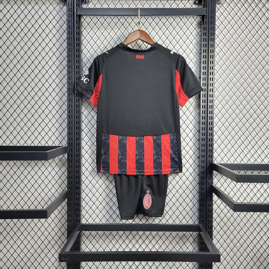 Completo da casa AC Milan 2025/2026 taglia bambino