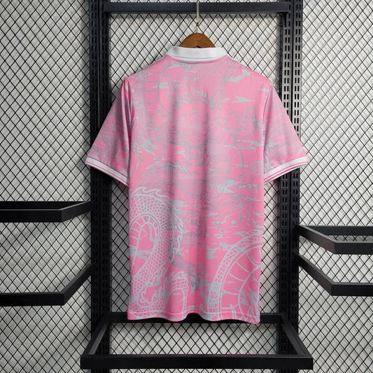 Maglia in edizione limitata "Dragón Rosa" del Real Madrid