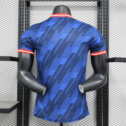 Maglia Manchester United "Electric Royal" in edizione limitata