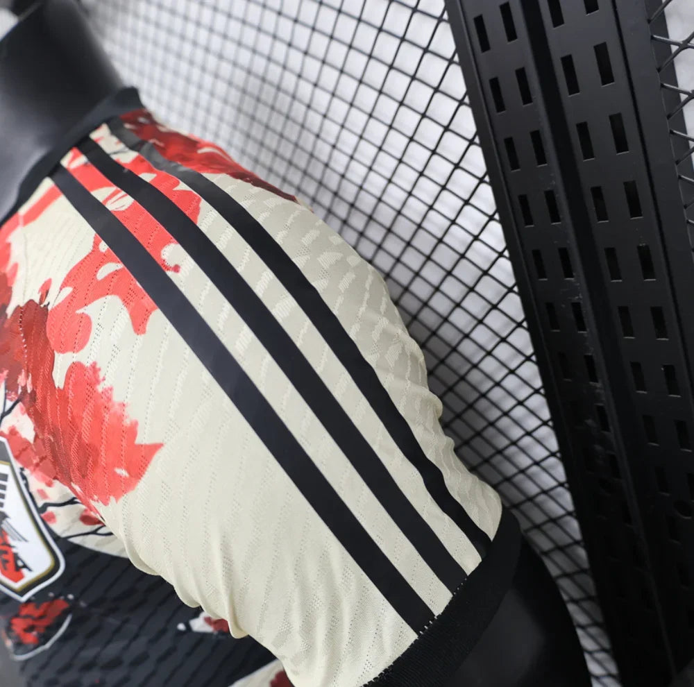 Japon Maillot en édition limitée « Raising Dawn »