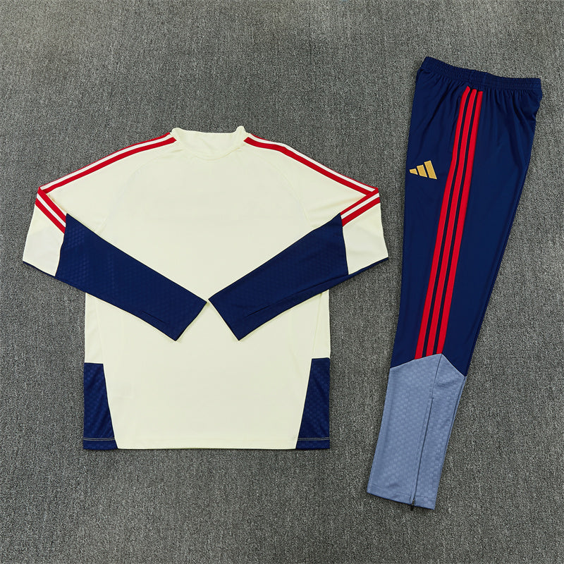 Tuta Bayern Monaco 2026/2027 beige e blu