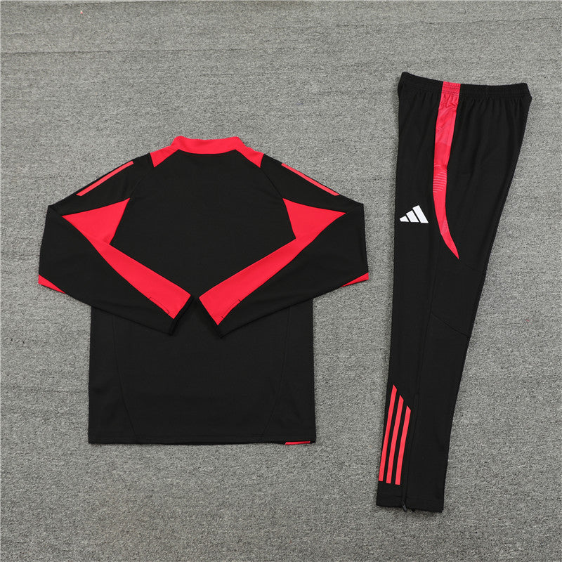 Tuta da ginnastica Bayern Monaco nera e rossa