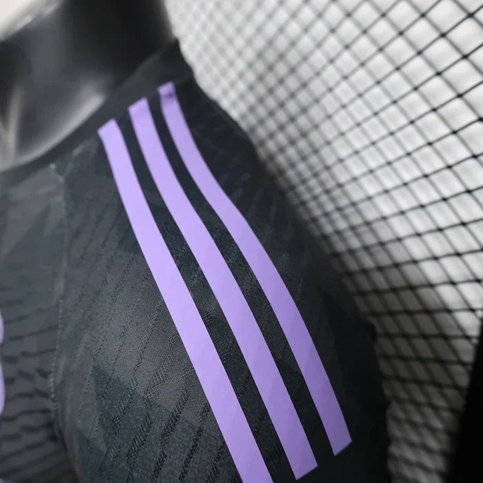 Maglia in edizione limitata "Midnight Amethyst" del Real Madrid