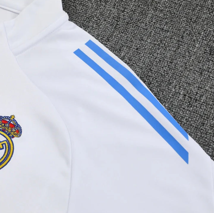 Survêtement blanc et bleu clair Real Madrid