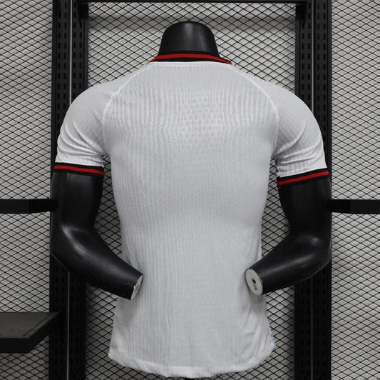 Maglia in edizione limitata "Crestwave" del Barcellona