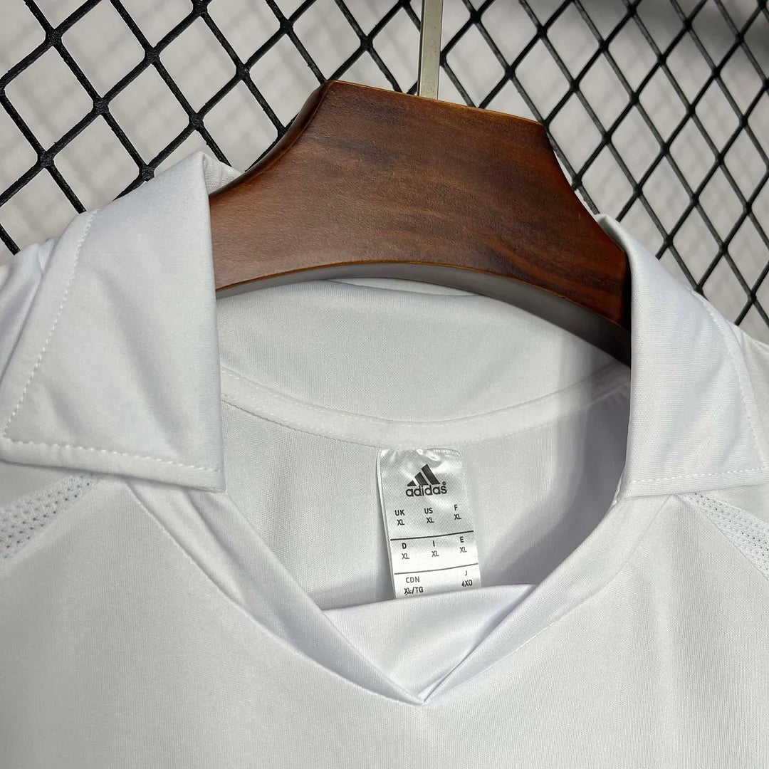 Maillot Domicile Rétro Real Madrid 2005-2006