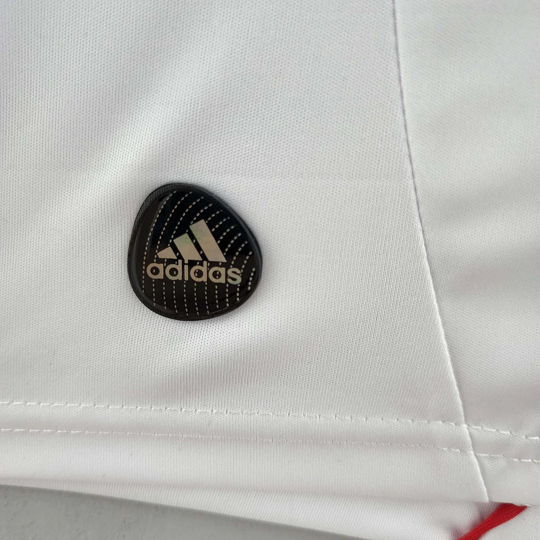 Maglia da trasferta del Milan 2011-2012 in versione retro