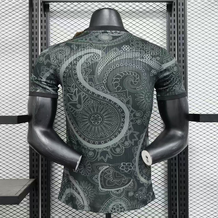 Maillot en édition limitée "Noir Fleur" de Barcelone