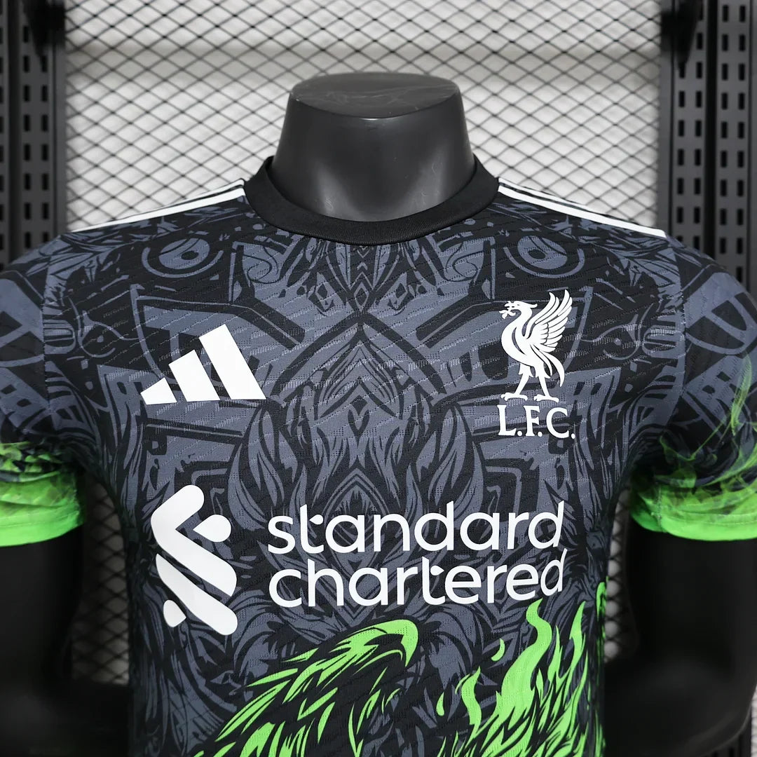 Maillot en édition limitée Liverpool "Night Predator"