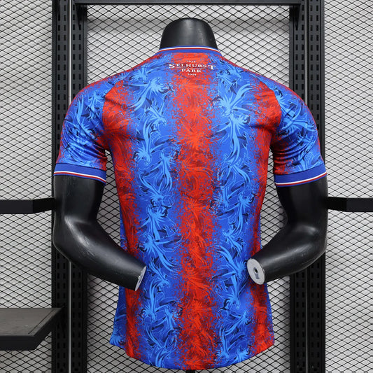 Divisa casalinga del Crystal Palace 2024-2025