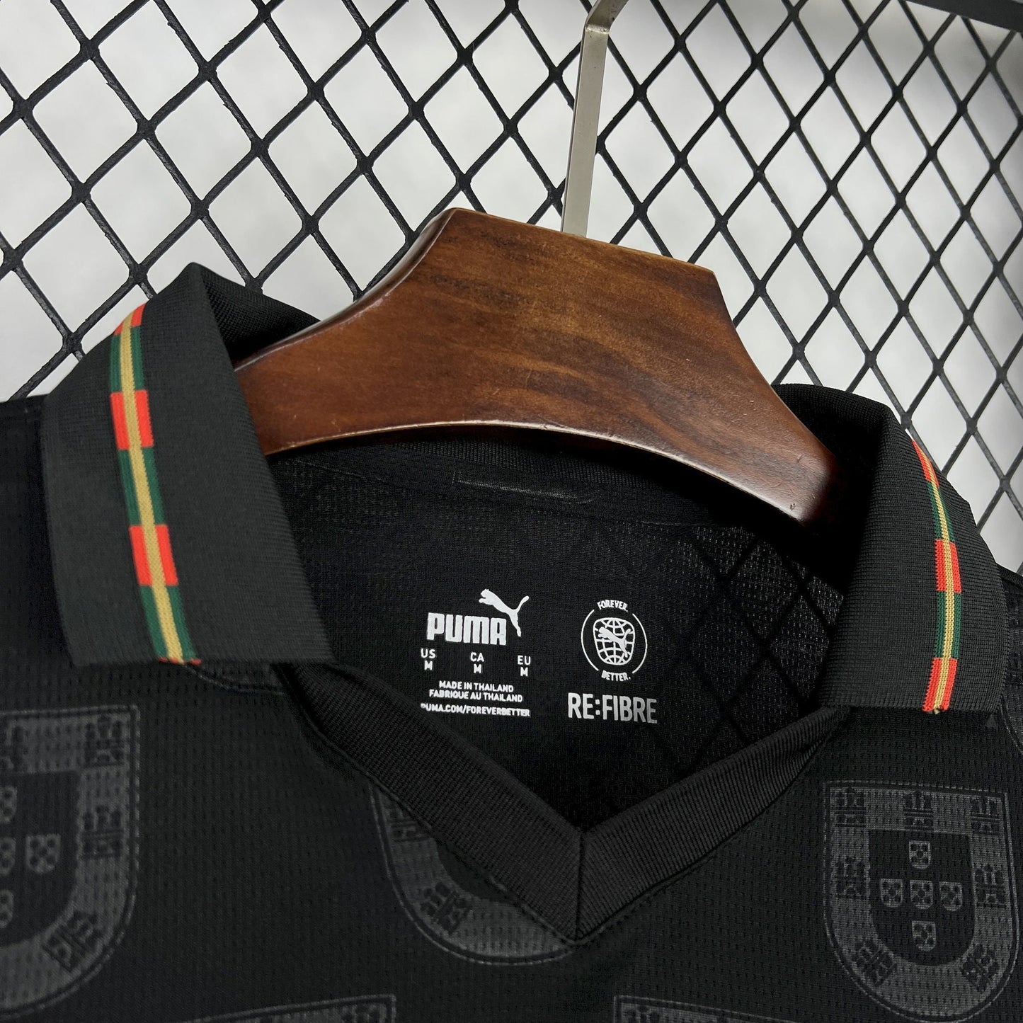Maglia a maniche lunghe in edizione limitata "Pantera Nera" del Portogallo