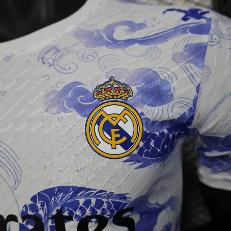 Maglia in edizione limitata "Snowbound Veil" del Real Madrid