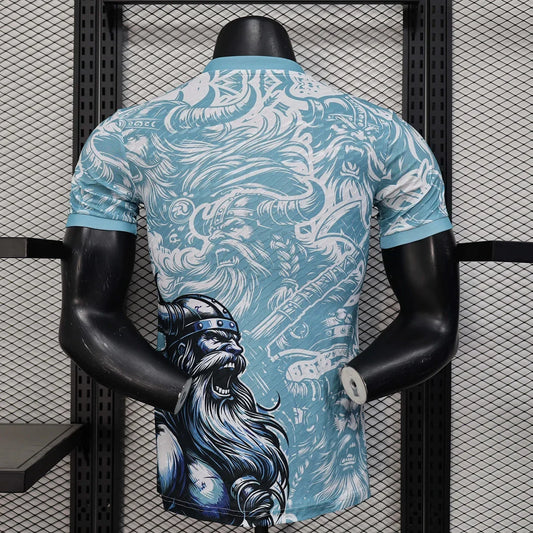 Maglia Limitata "Vichingo Nordico" del Real Madrid