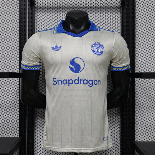 Manchester United "Royal Ivory" Limited Jersey