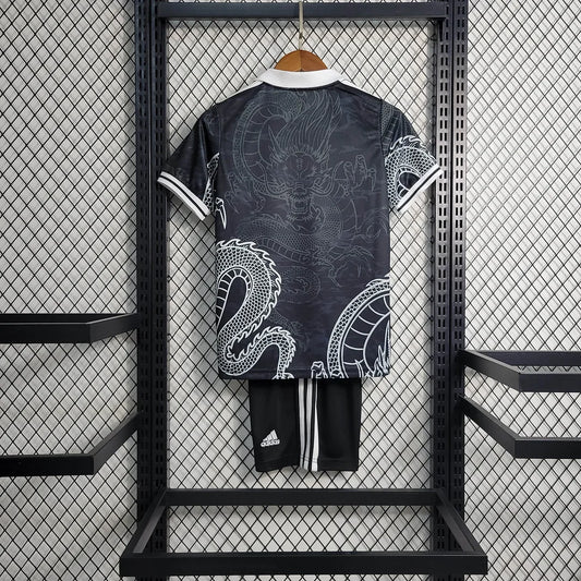 Maglia Real Madrid "Dragón Negro" Edizione Limitata Taglia Bambino