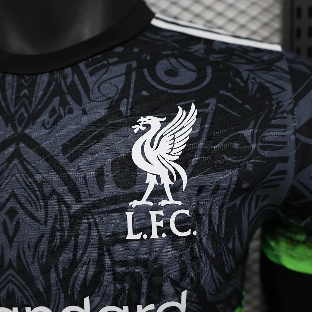 Maillot en édition limitée Liverpool "Night Predator"