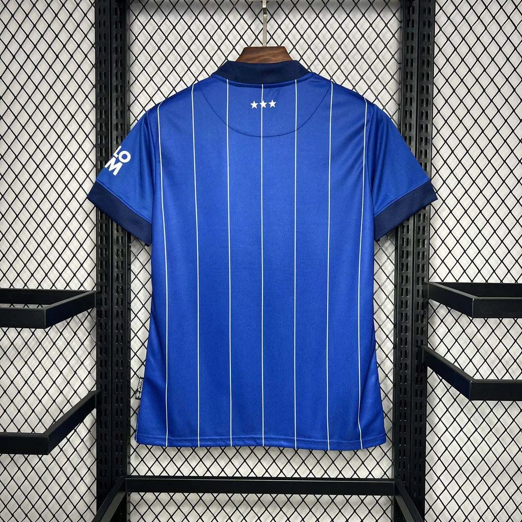 Divisa casalinga dell'Ipswich Town 2024-2025