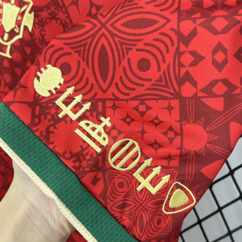 Maillot rouge édition limitée « The Sui » Portugal