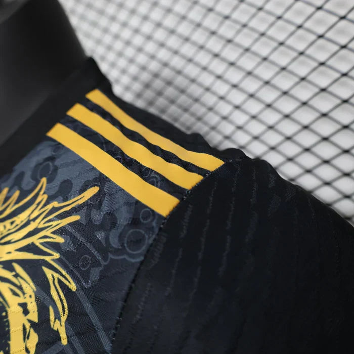 Maillot Real Madrid "Dragon Doré" Édition Limitée