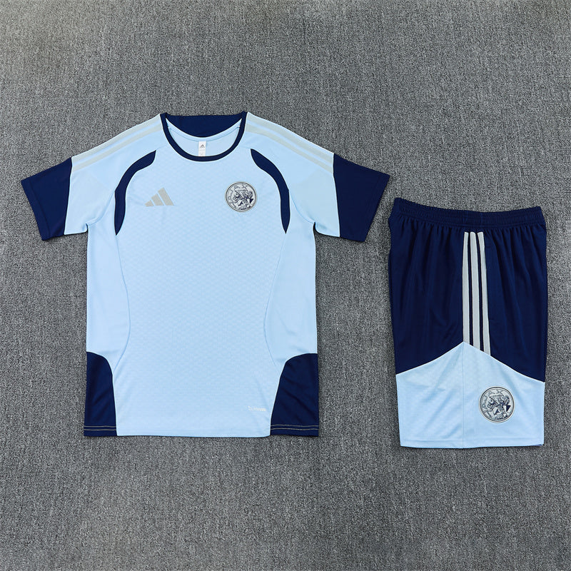 Completo Ajax Celeste 2026/2027
