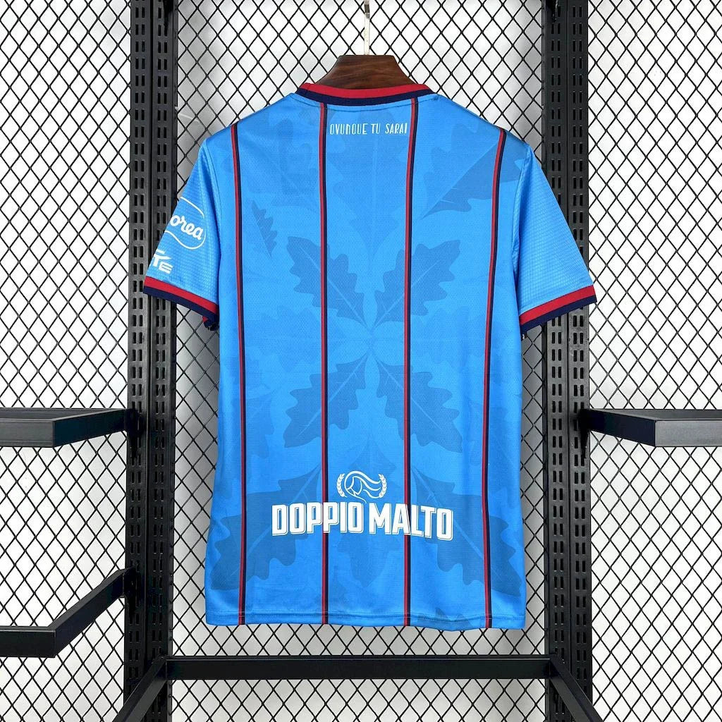 Divisa da trasferta terza maglia del Cagliari Calcio 2025-2026