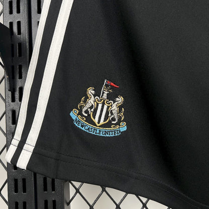 Pantaloncini Home Newcastle 2025/2026