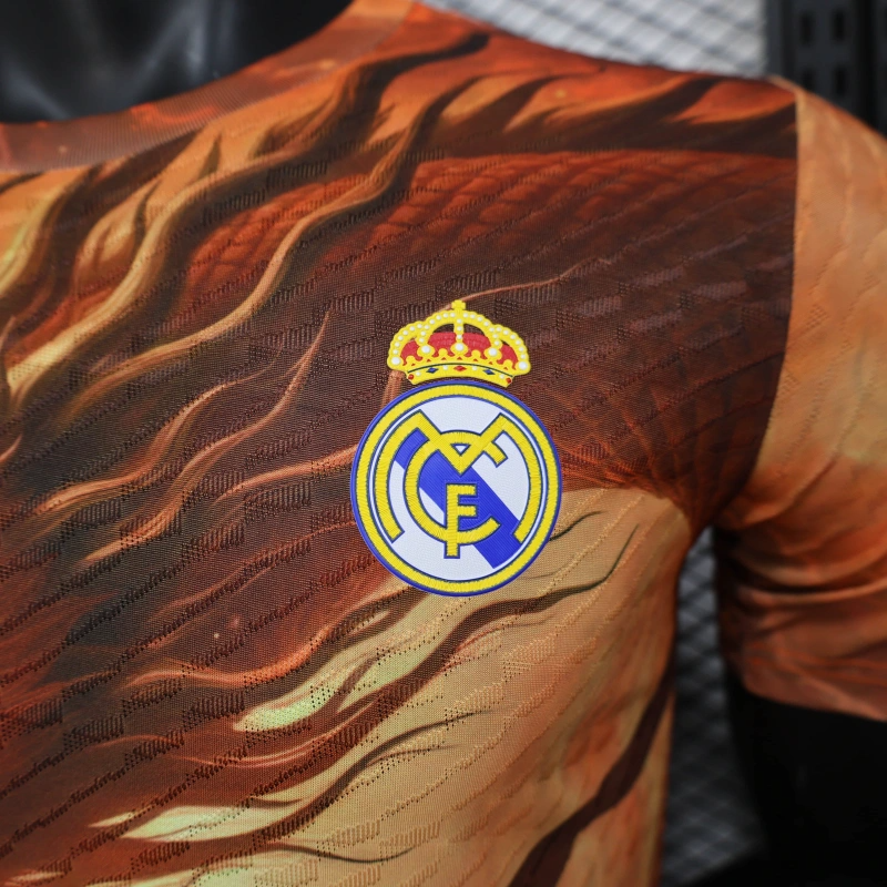 Maglia Edizione Limitata Real Madrid "Thunder Mirage"
