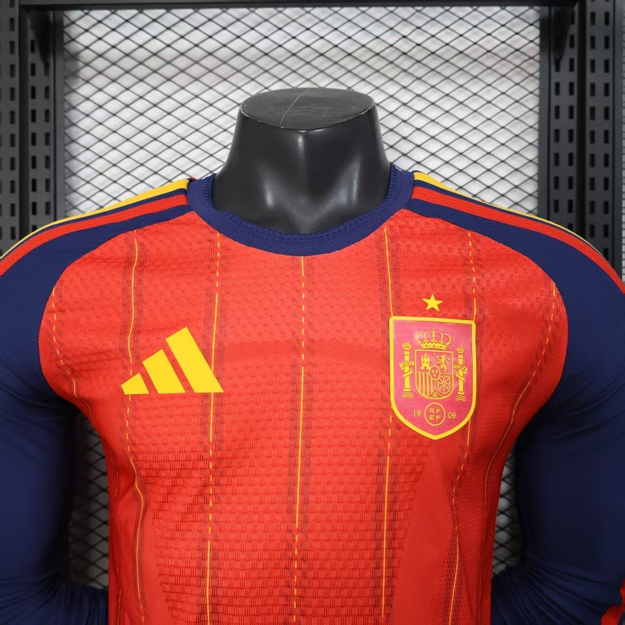 Divisa Casa Spagna Mondiale 2026 Manica Lunga Versione Giocatore