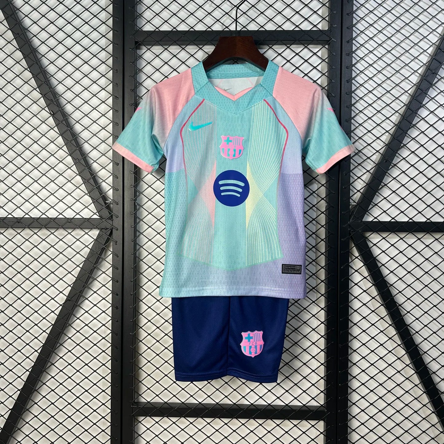 Maillot enfant en édition limitée "Dreamwave" du FC Barcelone
