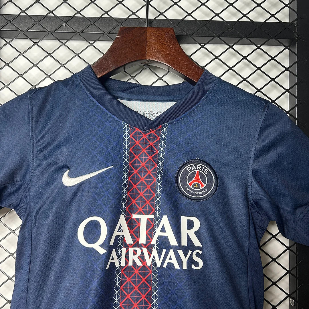 Completo casa PSG 2025/2026 per bambini
