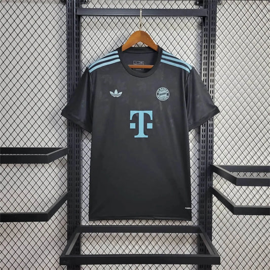 Maglia Limitata "Sapphire" del Bayern Monaco