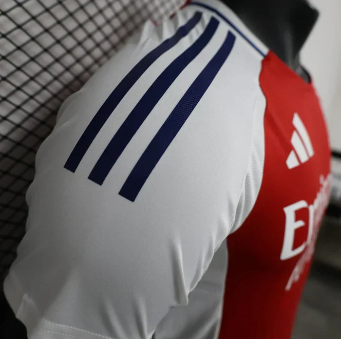 Divisa da casa dell'Arsenal 2024/2025