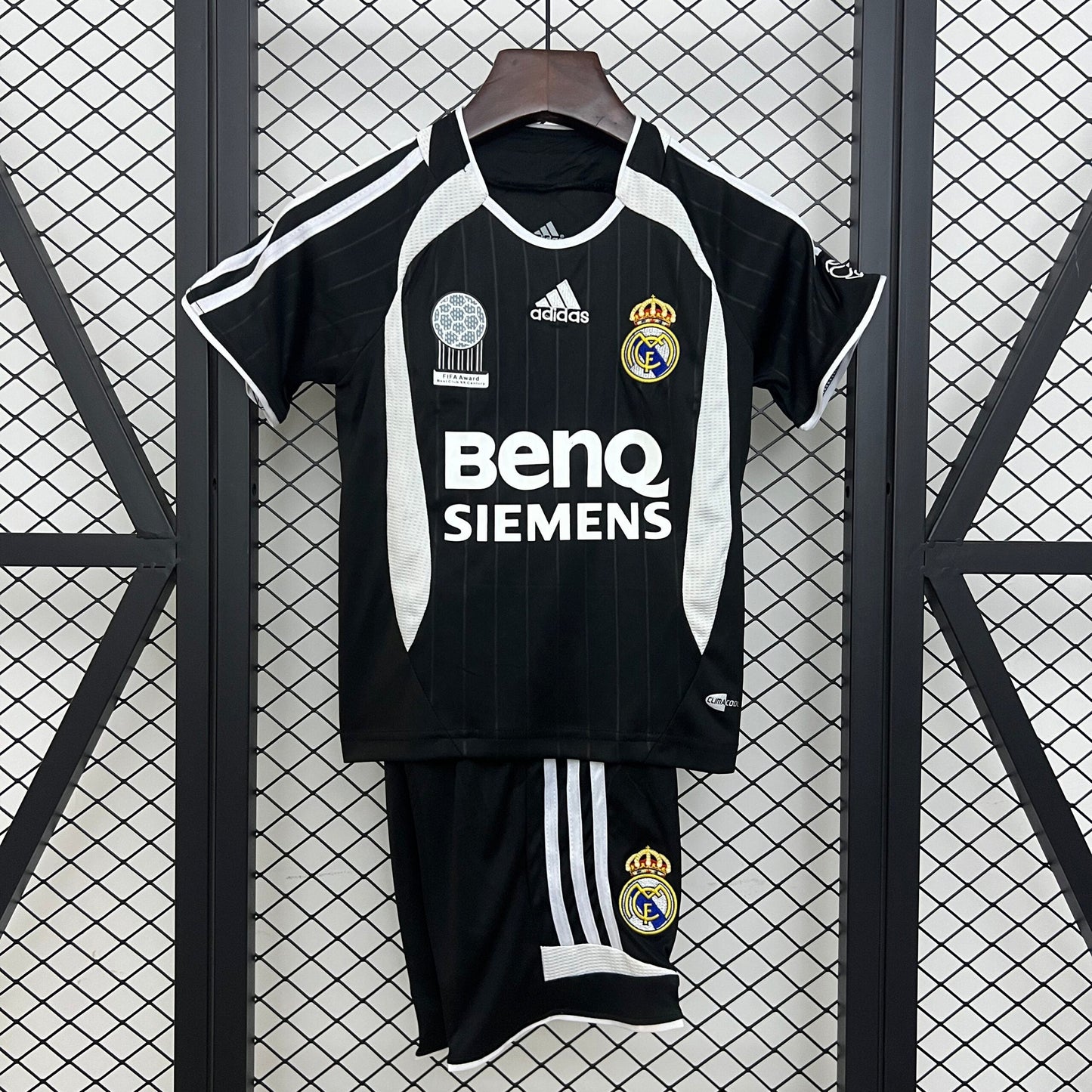 Maillot de foot Real Madrid extérieur rétro 2006/2007 taille enfant
