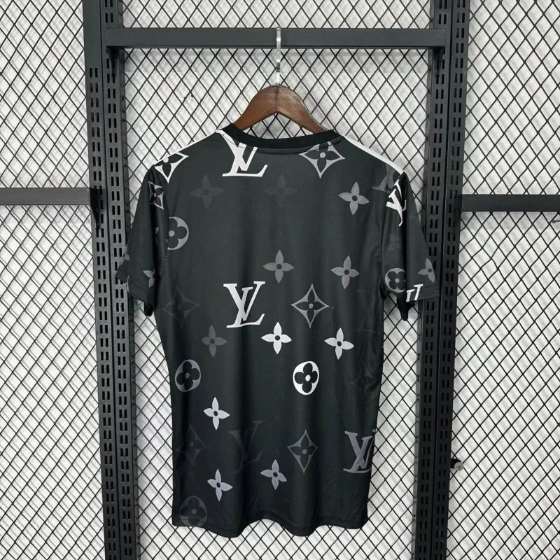 Maglia in edizione limitata "Louis Vuitton" del Real Madrid