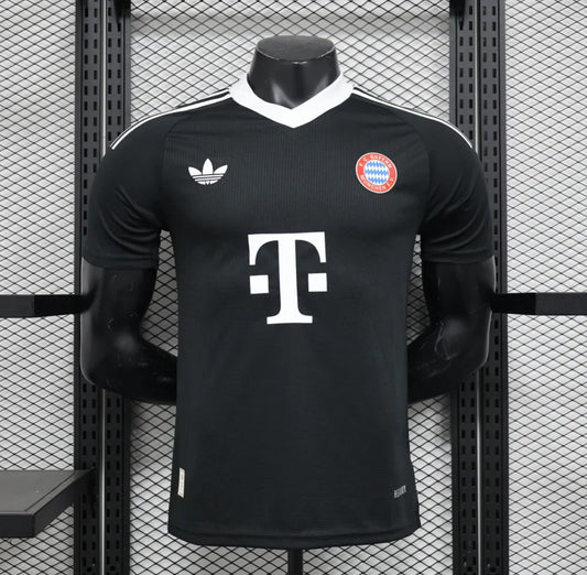 Kit terzo portiere Bayern Monaco 2024/2025