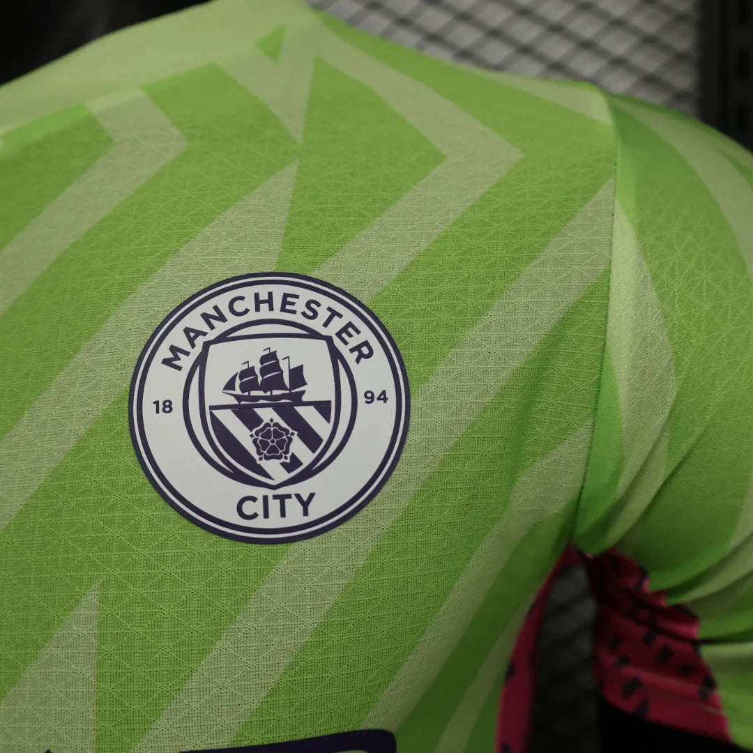 2023/2024 Manchester United Goalkeeper Kit