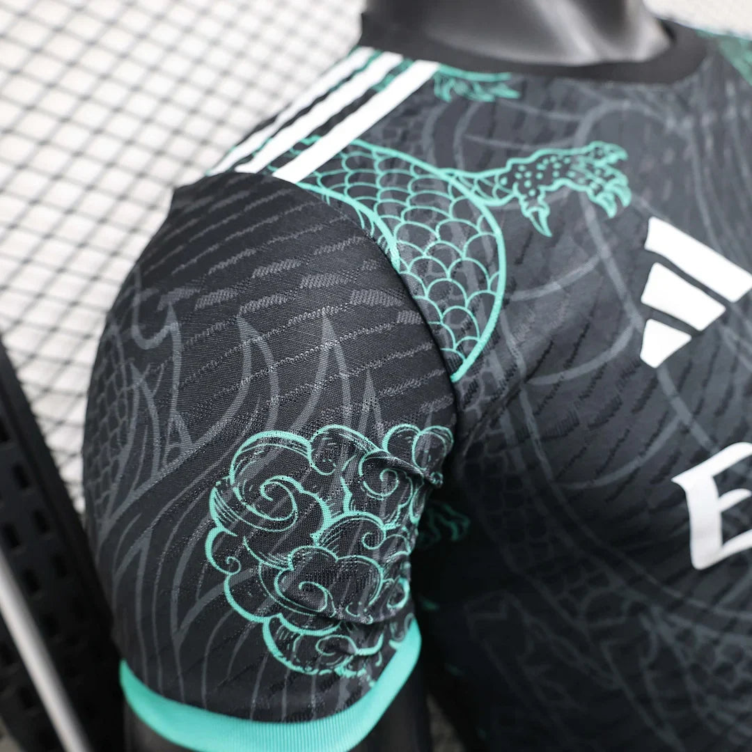 Maillot Real Madrid "Serpent de mer" – Édition limitée