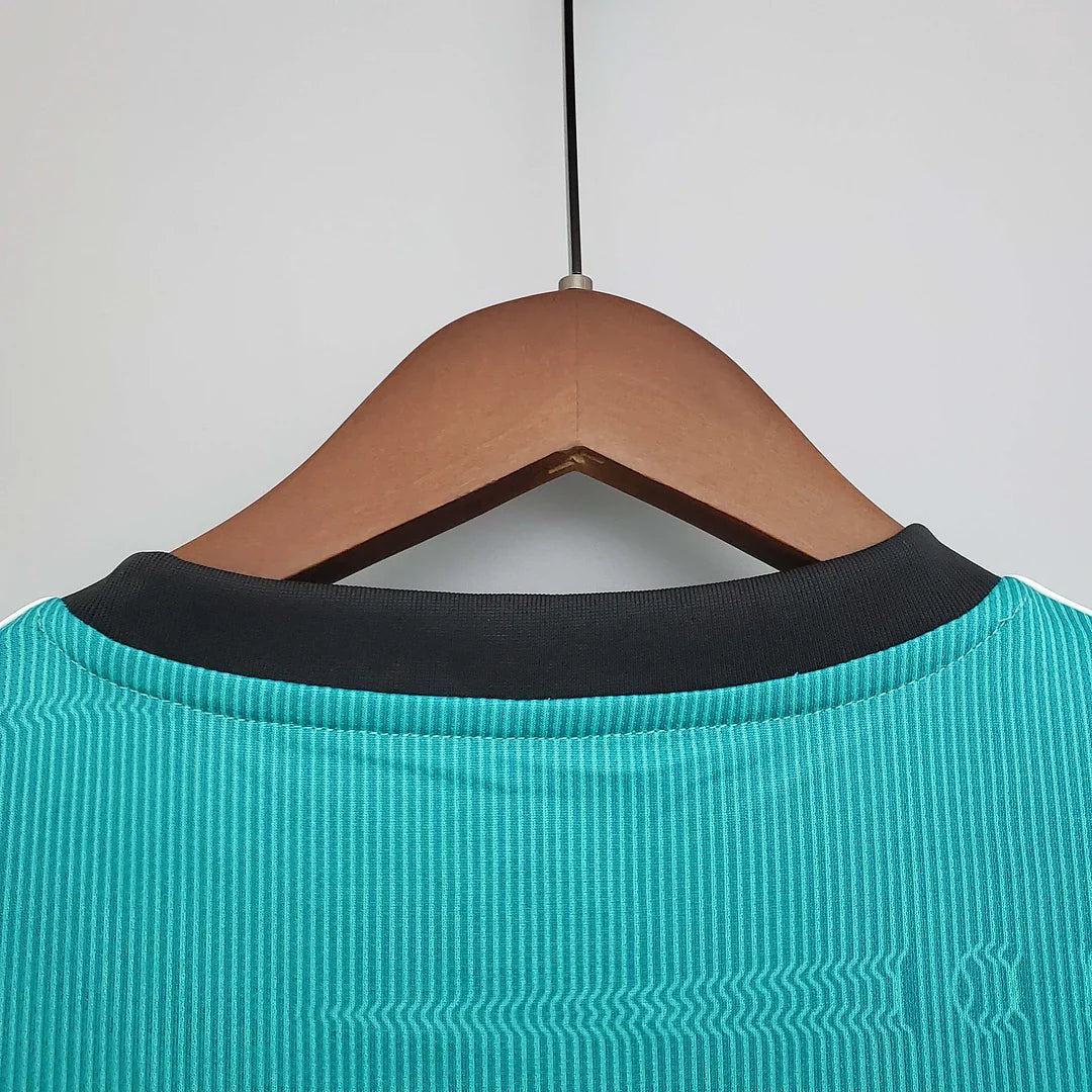 Maillot Extérieur Rétro du Real Madrid 2021/2022