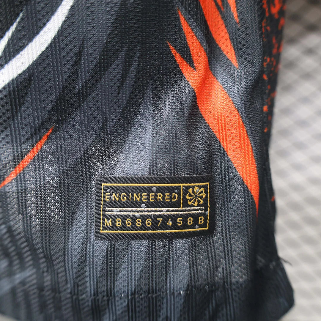 Maillot en édition limitée Liverpool "Dragon d'Anfield"