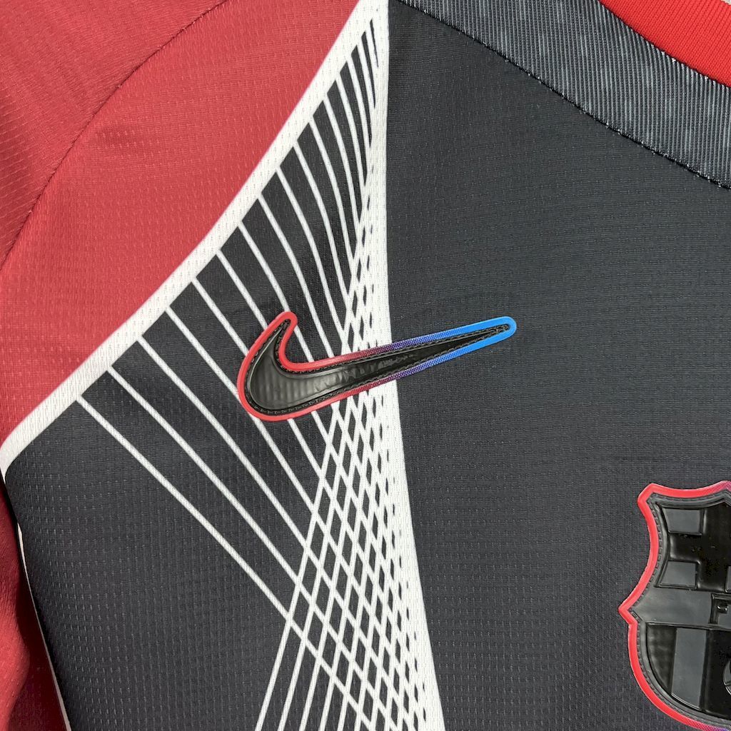 Maglia Barcellona "Crimson Core" Edizione Limitata (Patch Opzionale)