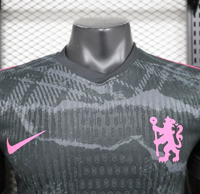 Maillot limité Chelsea "Shadow Edition"