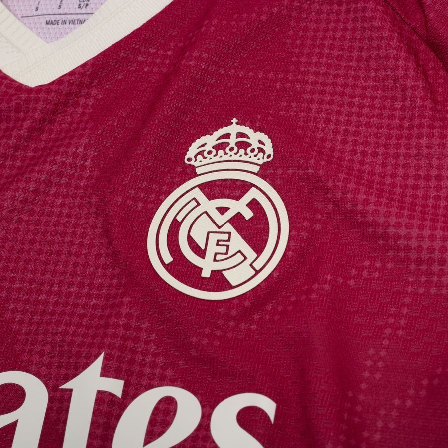 Terza divisa Real Madrid 2026/2027