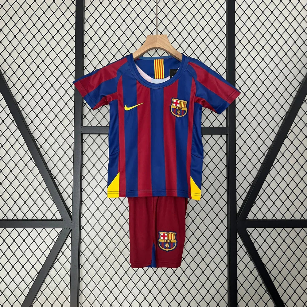 Maillot domicile rétro FC Barcelone 2005/2006, taille enfant